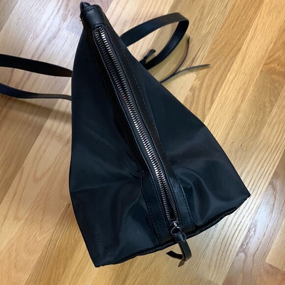 BOTKIER Black tote bag zip top zip/slip interior pockets decorative side zips - Picture 6 of 15